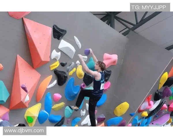 杭州街舞队在世界攀岩锦标赛中的灵活性表现引发热议与赞赏 杭州街舞队在世界攀岩锦标赛中的灵活性表现引发热议与赞赏